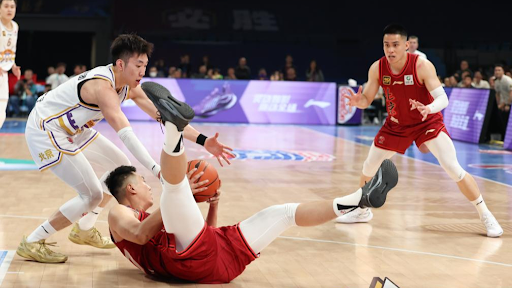 沃尔夫斯堡vs柏林联合：埃里克森、马耶尔首发，郑优营、容诺夫出战